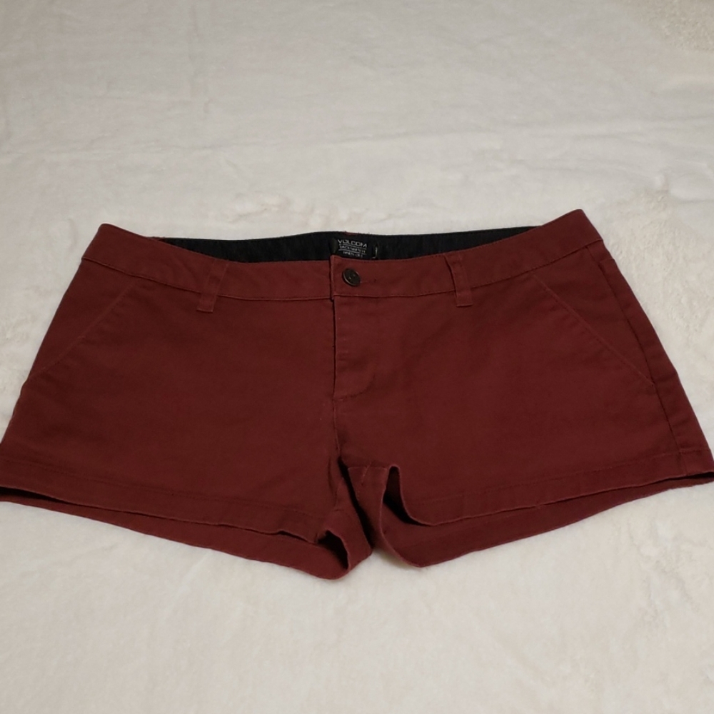 Volcom Frochickie shorts size 7